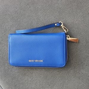 NEW MICHAEL KORS WALLET/ wrislet